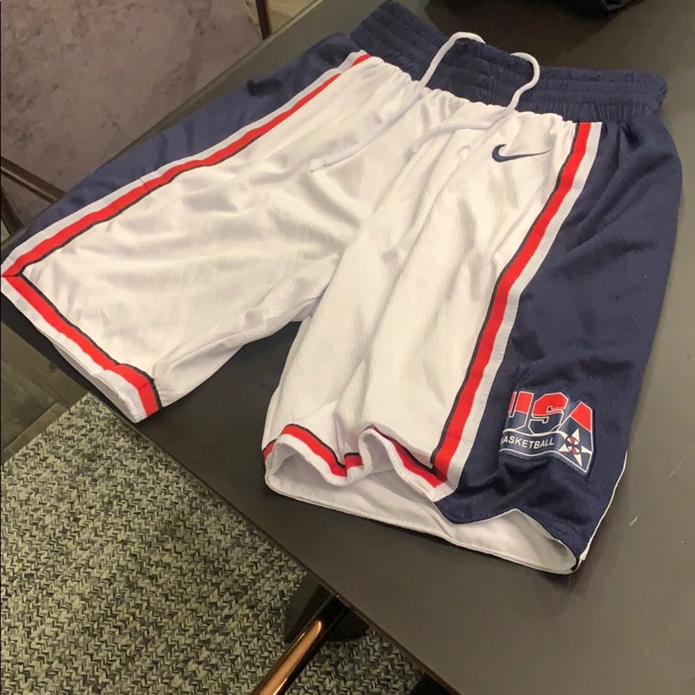 💙 Used Nike USA shorts size Small 92🔥🔥🔥🔥